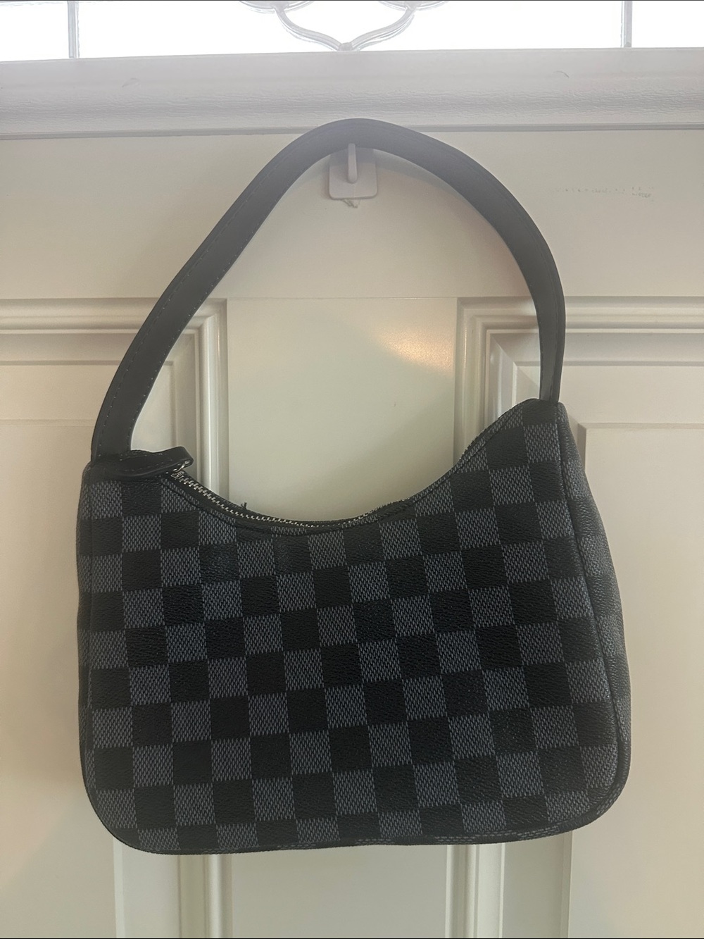 Checker-Pattern Black Shoulder Bag with Single Strap